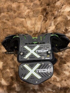 X-Tech Men’s Shoulder Pads - Medium